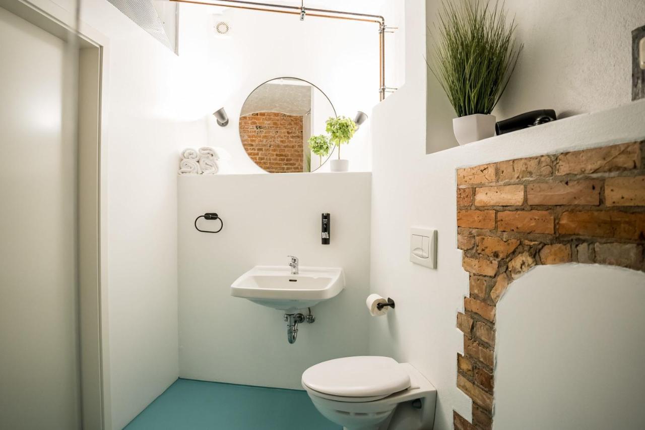 Spacious Apartment In Berlin Mitte For 6 Dış mekan fotoğraf
